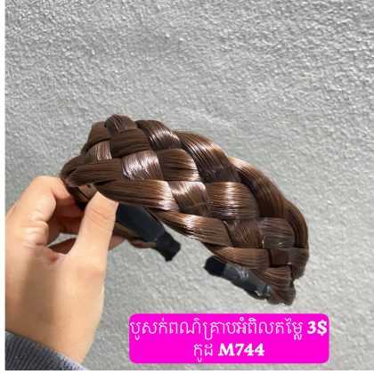 M744